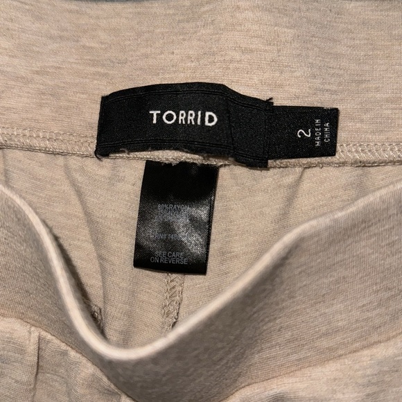 Torrid crop pants - Picture 3 of 3